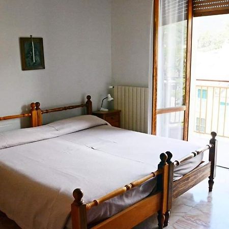 Casa Del Pescatore Apartment Монеглия Екстериор снимка