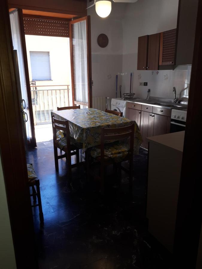 Casa Del Pescatore Apartment Монеглия Екстериор снимка